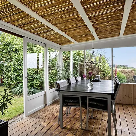 Gorgeous In With House A Panoramic View *